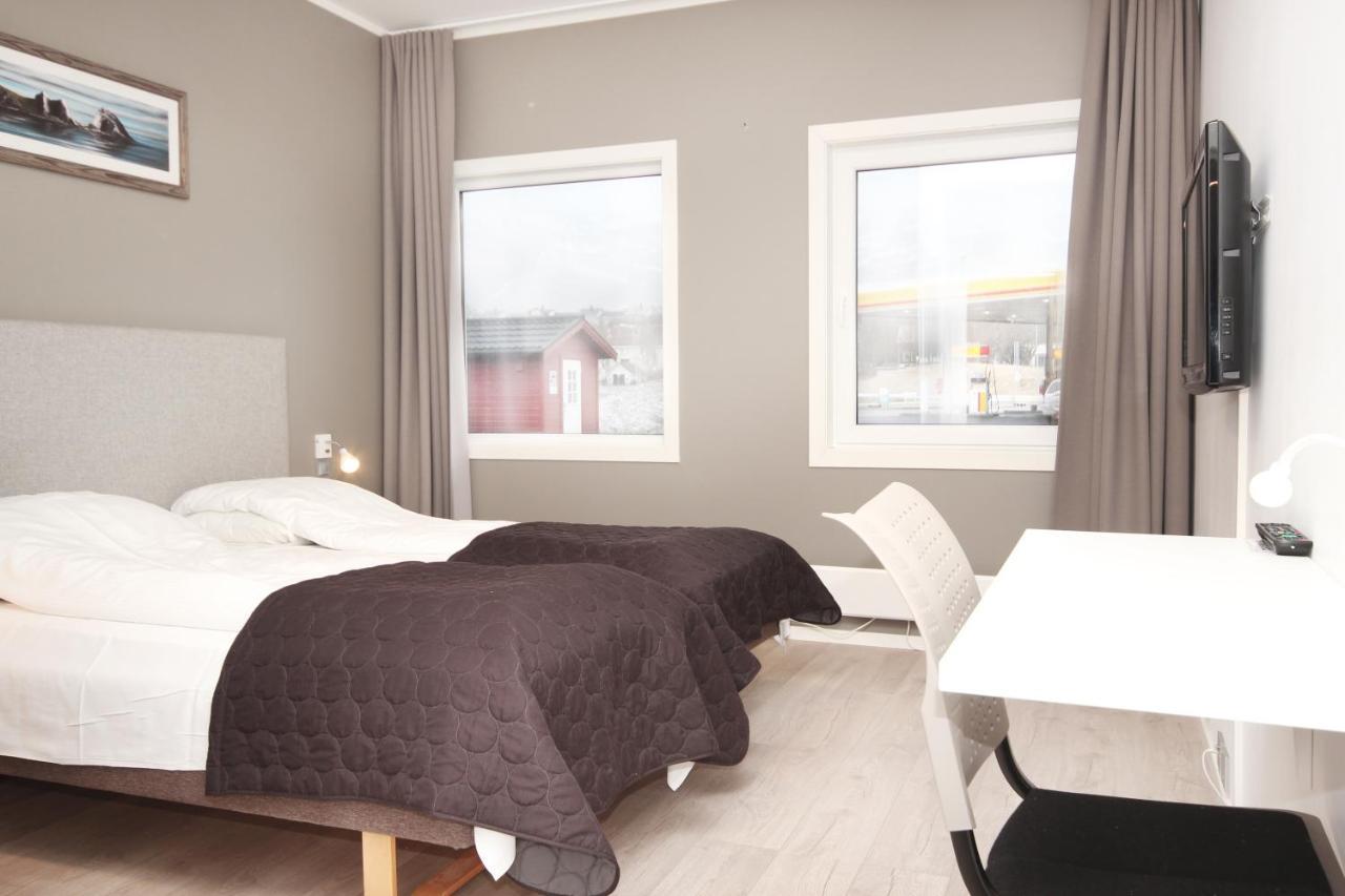 Napoli Resturant & Hotell As Sandnessjoen Zewnętrze zdjęcie